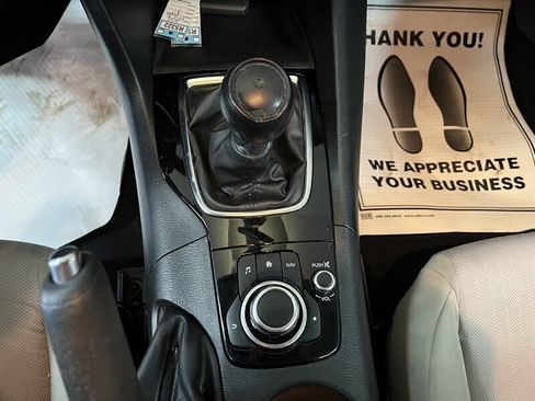 Used 2015 MAZDA MAZDA3 i Sport image 18