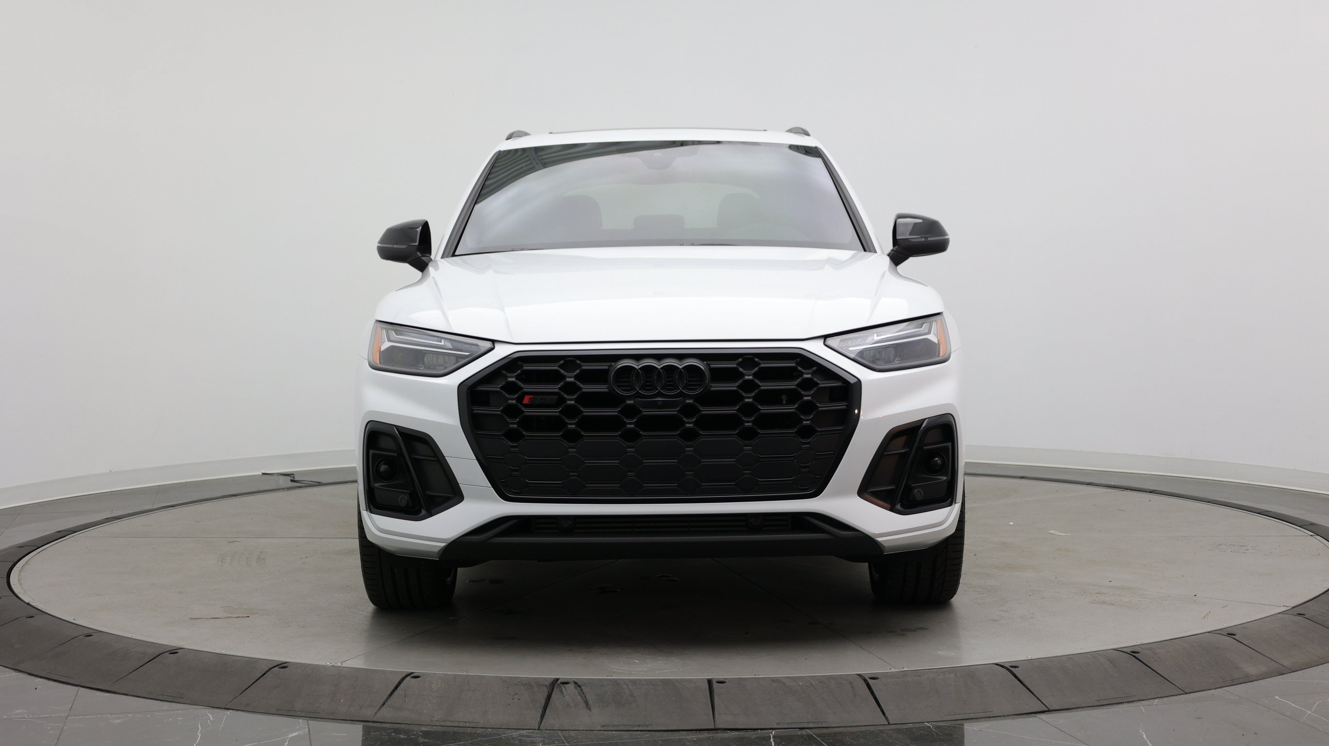 Used 2024 Audi SQ5 Premium Plus AWD/4WD image 2