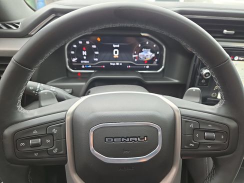 Used 2025 GMC Sierra 1500 Denali w/ Denali Reserve Package AWD/4WD image 4