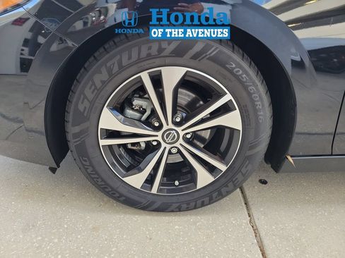 Used 2020 Nissan Sentra SV FWD image 4