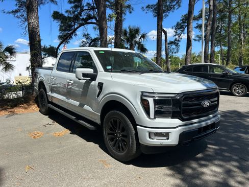 Used 2024 Ford F150 Lariat w/ Equipment Group 502A High image 5