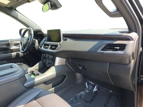 Used 2024 Chevrolet Suburban LT AWD/4WD image 21
