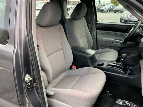 Used 2014 Toyota Tacoma 2WD Access Cab image 8