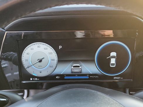 Certified 2022 Hyundai Elantra SEL w/ Convenience + Premium Package image 9