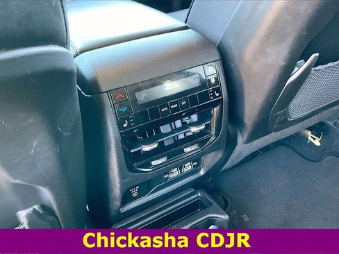 Used 2022 Jeep Grand Cherokee L Limited image 10