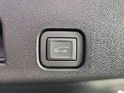 New 2026 Chevrolet Traverse LT w/ Driver Confidence Package image 13