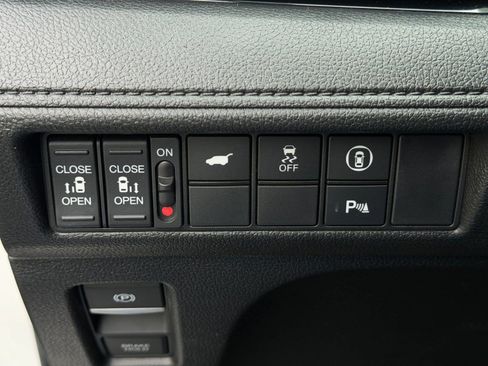 Used 2023 Honda Odyssey Touring image 24