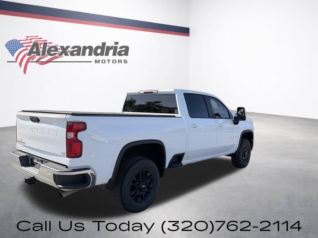 Used 2024 Chevrolet Silverado 2500 LT AWD/4WD image 6
