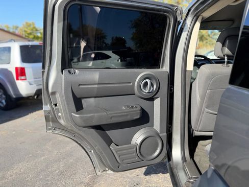 Used 2011 Dodge Nitro Heat w/ Popular Equipment Group image 15