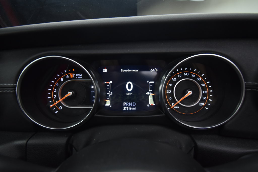 Used 2022 Jeep Wrangler Unlimited Sahara w/ LED Lighting Group AWD/4WD image 18