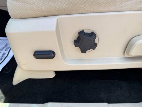 Used 2016 Ford Expedition XL AWD/4WD image 13