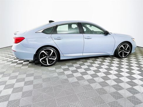 Used 2022 Honda Accord Sport image 11