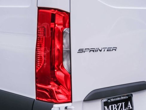 Used 2025 Mercedes-Benz Sprinter 3500 image 7