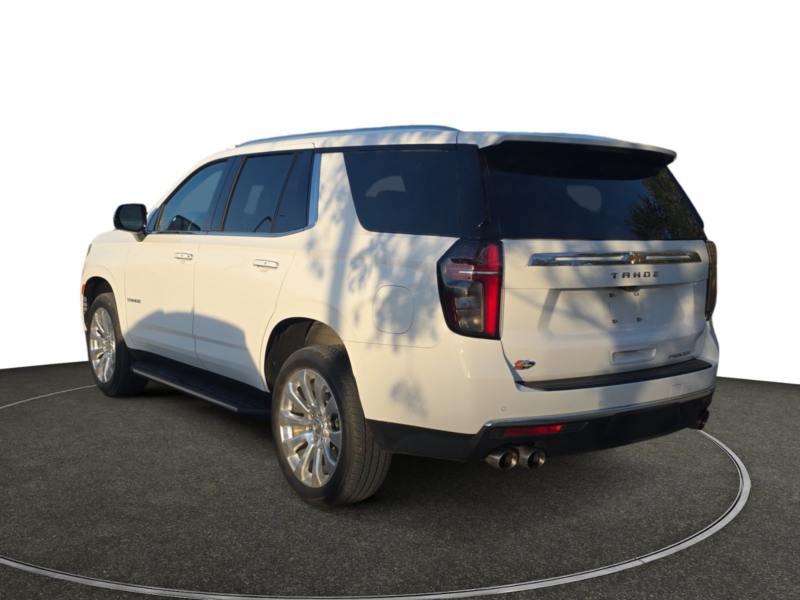 Used 2024 Chevrolet Tahoe Premier w/ Premium Package 2 AWD/4WD image 3