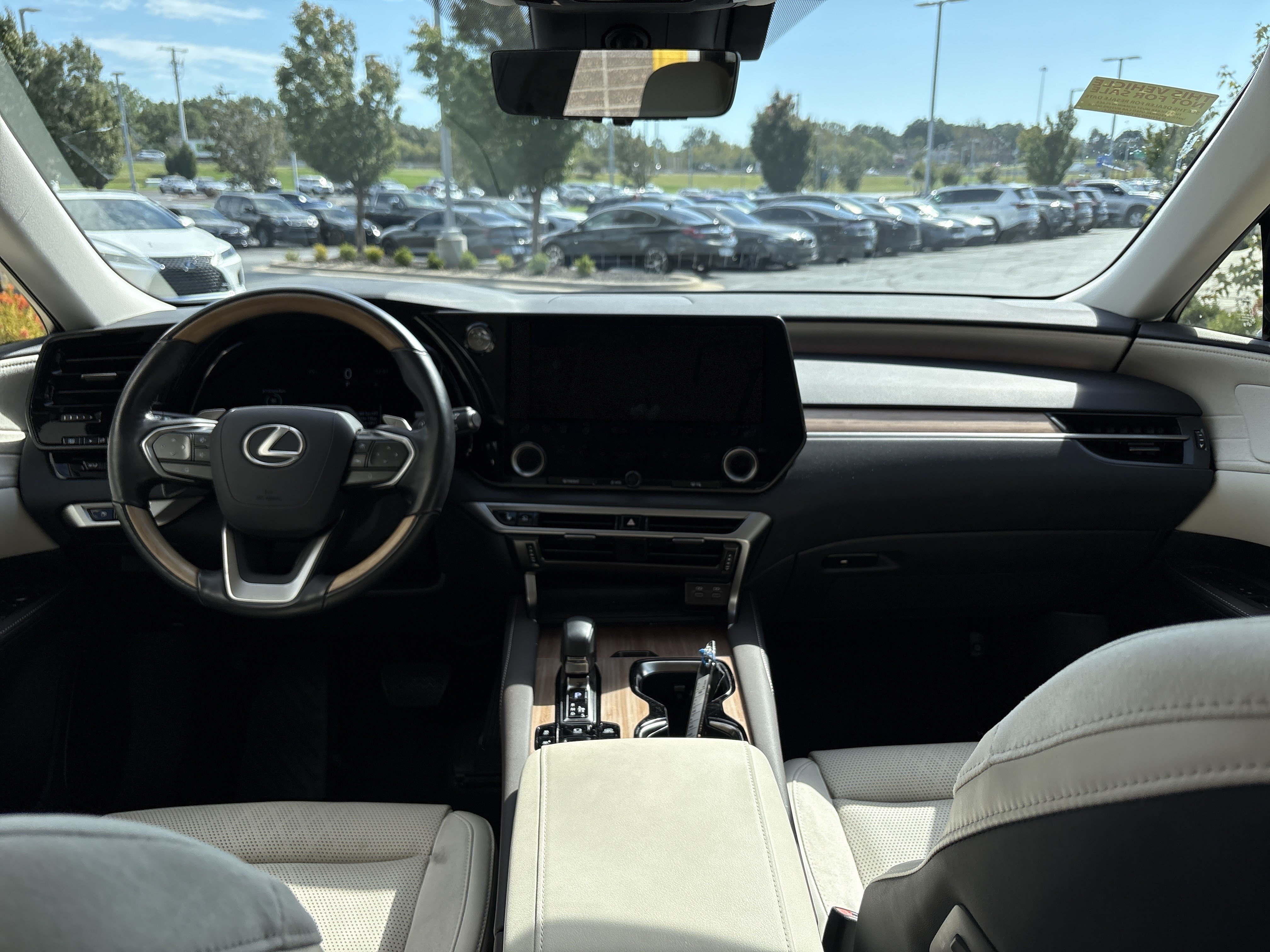 Used 2025 Lexus RX 450h AWD w/ Convenience Package image 17
