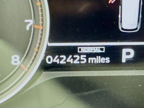 Used 2024 Mitsubishi Outlander SE image 19