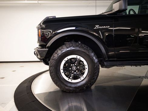 Used 2021 Ford Bronco Black Diamond w/ Sasquatch Package AWD/4WD image 11