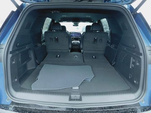 New 2026 Chevrolet Traverse High Country image 15