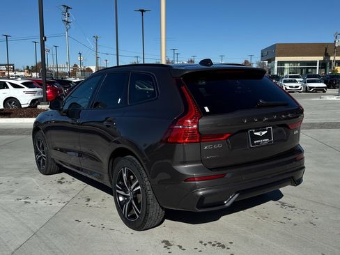 Used 2022 Volvo XC60 B5 R-Design image 23