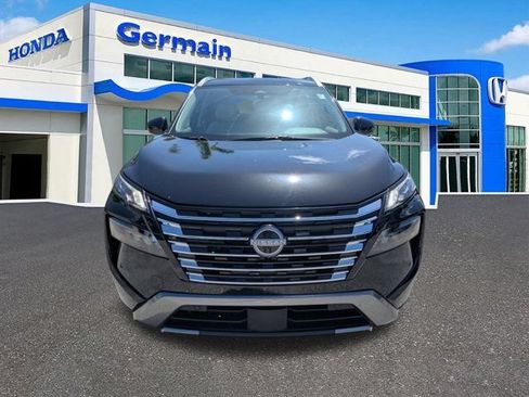Used 2025 Nissan Rogue SL FWD image 9