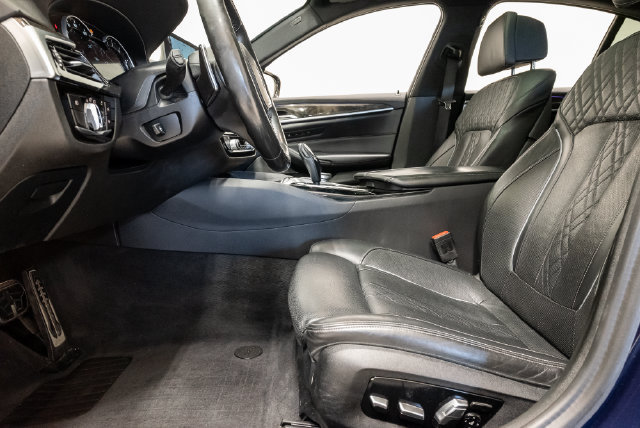 Used 2017 BMW 530i w/ M Sport Package RWD image 14