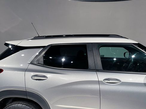 Used 2023 Chevrolet TrailBlazer ACTIV w/ Convenience Package image 11