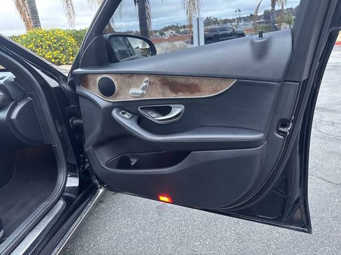 Used 2018 Mercedes-Benz C 300 Sedan image 15
