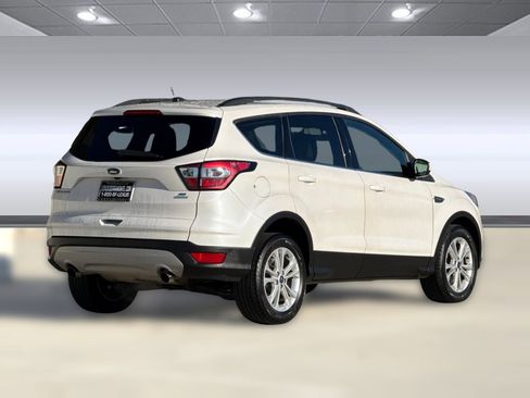 Used 2017 Ford Escape SE w/ SE Leather Comfort Package image 9