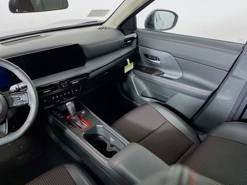 New 2026 Nissan Kicks SR image 21