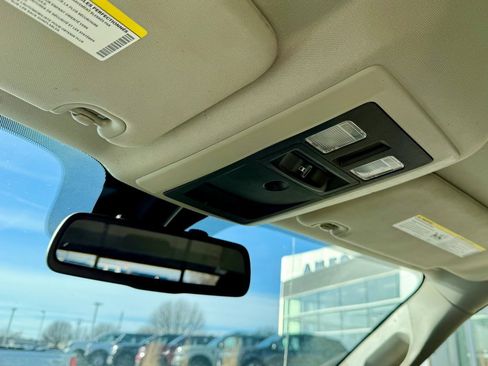 Used 2014 RAM 1500 Classic SLT image 21