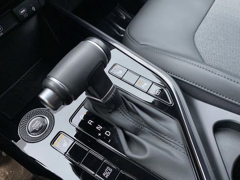 Certified 2024 Kia Niro EX image 22