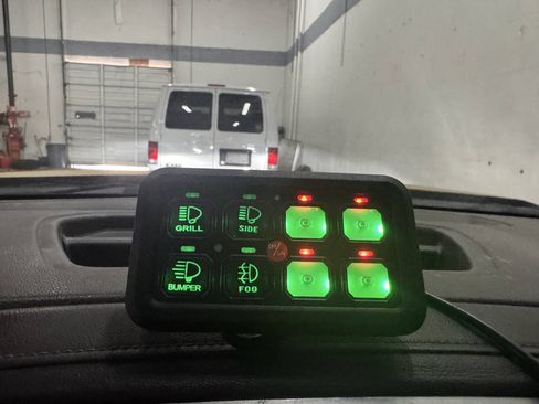 Used 2019 Chevrolet Silverado 1500 LT w/ Texas Edition RWD image 28