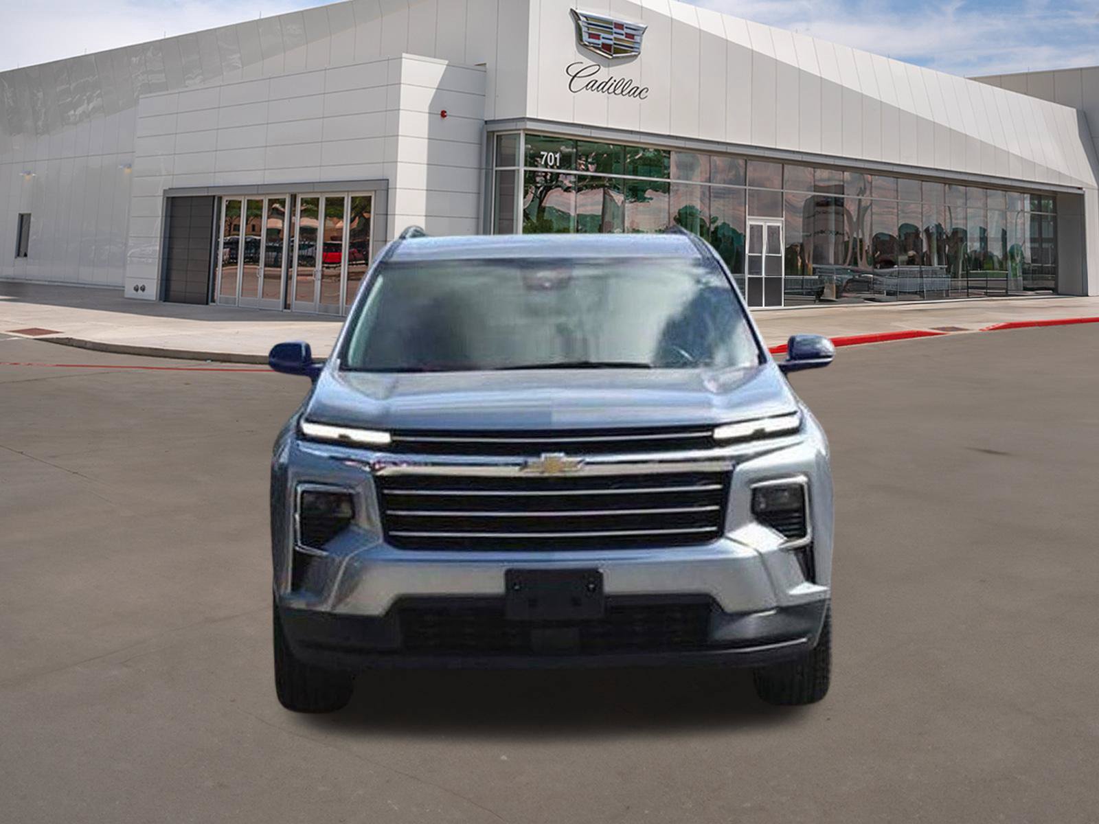 Used 2024 Chevrolet Traverse LT AWD/4WD image 2