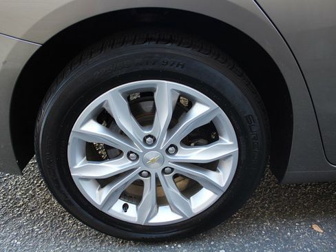 Used 2020 Chevrolet Malibu LT image 25