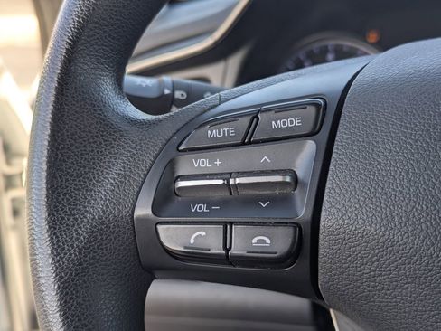 Used 2020 Hyundai Elantra SE w/ Cargo Package (C1) image 19