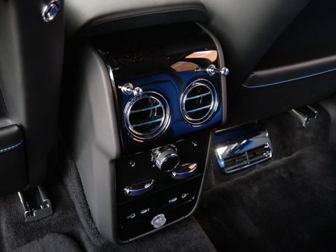 New 2026 Rolls-Royce Cullinan Black Badge AWD/4WD image 25