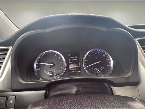 Used 2018 Toyota Highlander XLE image 9