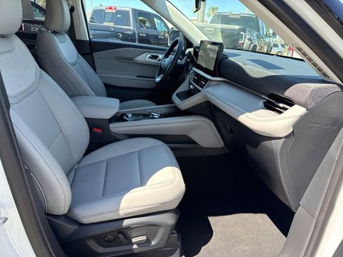 New 2026 Ford Explorer Active image 22