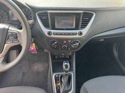 Used 2022 Hyundai Accent SE image 18