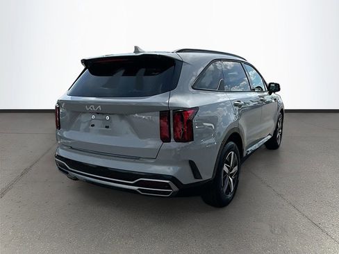 Certified 2023 Kia Sorento EX w/ Panoramic Sunroof Package image 7