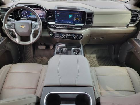 Used 2023 Chevrolet Silverado 1500 LTZ AWD/4WD image 17