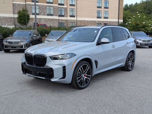 New 2026 BMW X5 xDrive40i w/ M Sport Package AWD/4WD image 7