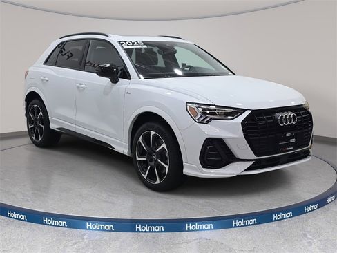 Certified 2025 Audi Q3 2.0T Premium Plus w/ Premium Plus Package image 4