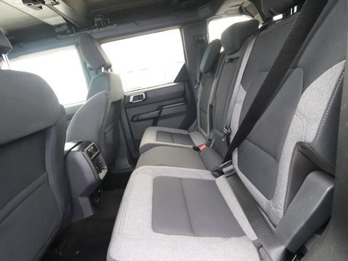 Used 2025 Ford Bronco Big Bend AWD/4WD image 4