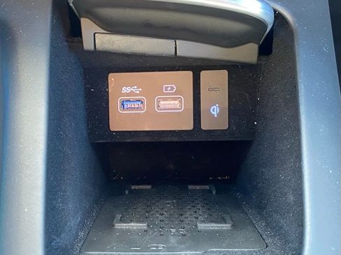 Certified 2025 Genesis GV70 3.5T Sport w/ Sport Prestige Package image 11