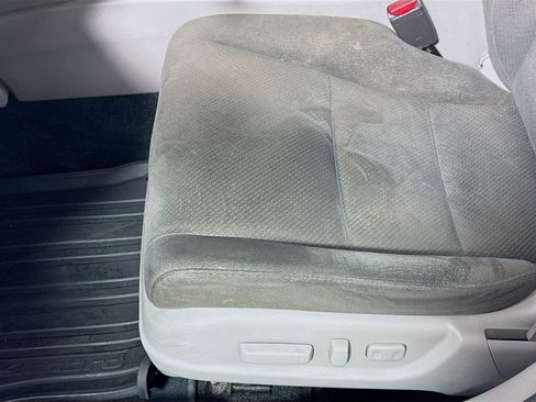 Used 2011 Honda Accord EX image 17