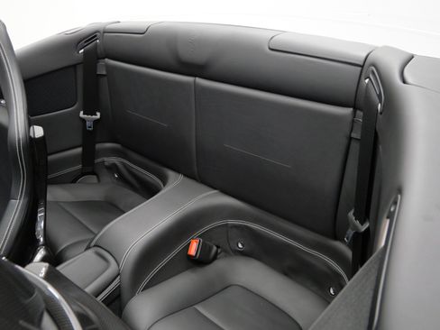 Used 2011 Ferrari California RWD image 16