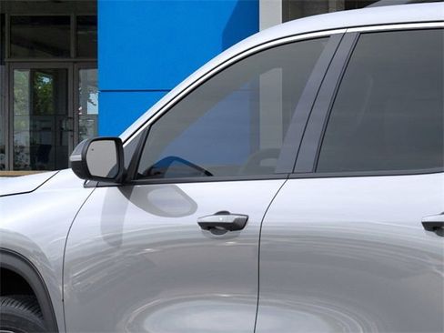 New 2026 Chevrolet Traverse LT w/ Sun and Wheel Package AWD/4WD image 12