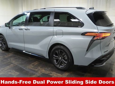 Used 2025 Toyota Sienna XSE w/ XSE Premium Package AWD/4WD image 10