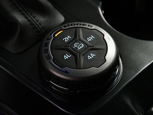 New 2025 Ford Bronco Big Bend w/ Black Diamond Package image 22